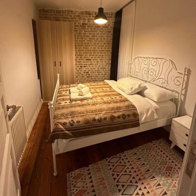 Istiklal Yakininda Yenilenmis Apartment Istanbul